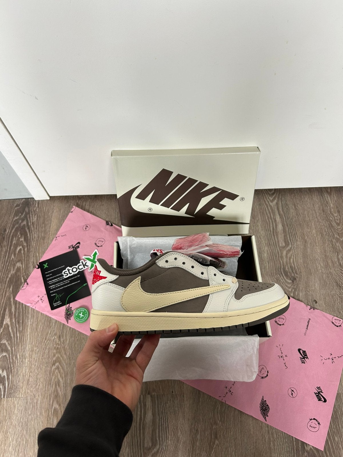 Travis scott, Maat 42, 43, 44, Ophalen of Verzenden, Nieuw, Overige kleuren, Sneakers of Gympen