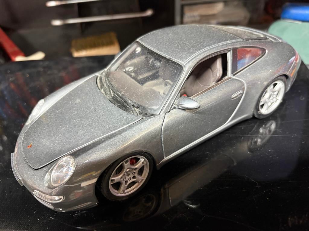Porsche 911 Carrera schaal 1:18 Maisto modelauto, Ophalen of Verzenden, Gebruikt, Auto, Maisto