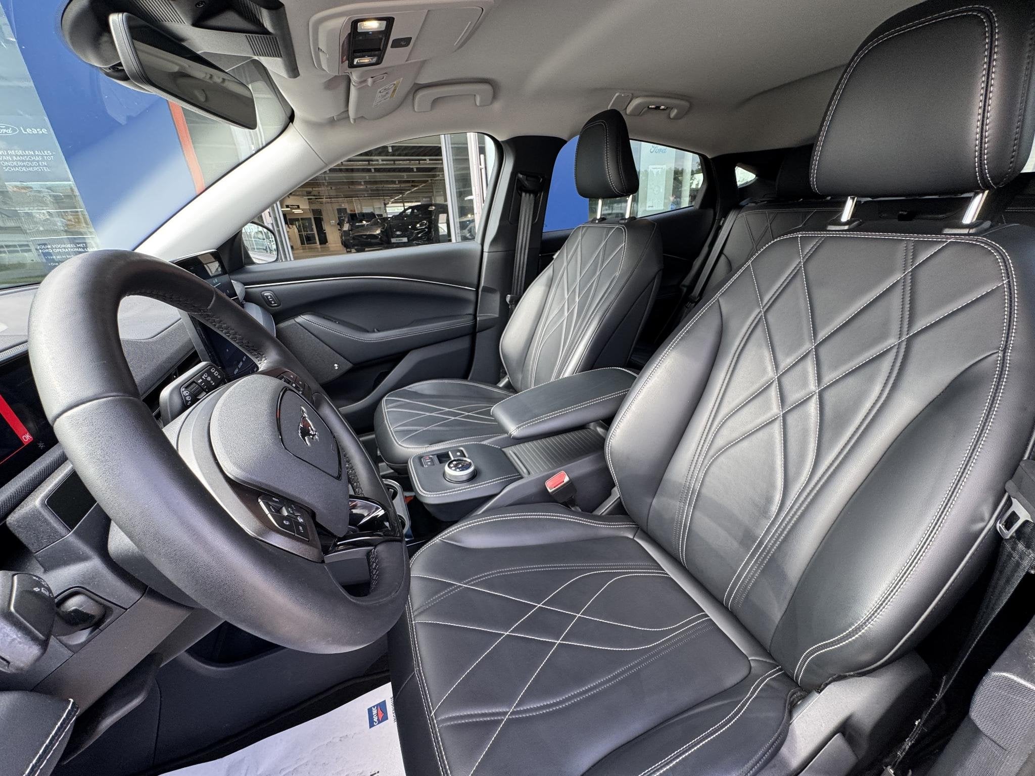 Foto 14 van Ford Mustang Mach-E Extended RWD 98 kWh 294pk | Technology P