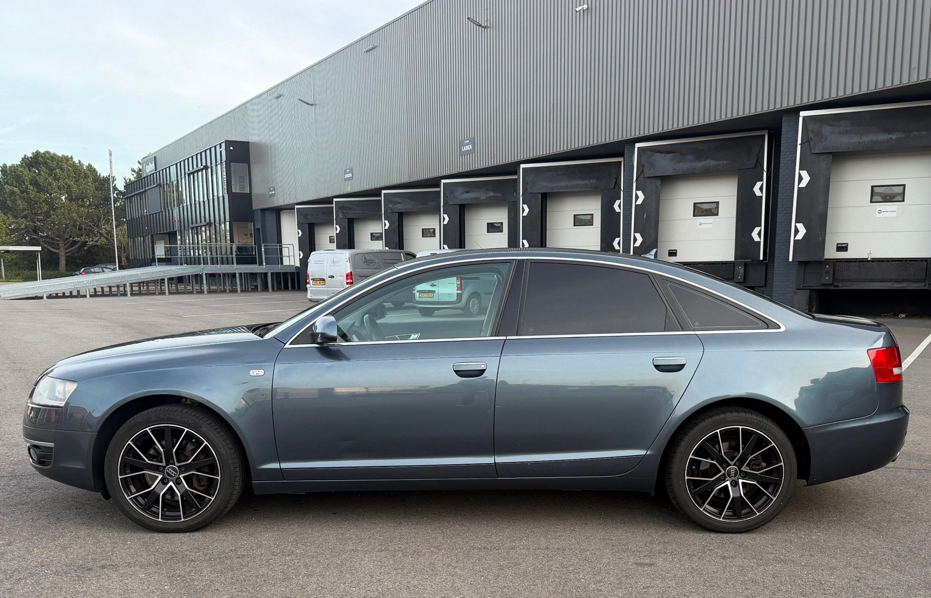 Audi A6 Limousine 2.8 FSI Pro Line Business AUT/6CILL/CRUISE, Auto's, Stof, Gebruikt, 2773 cc, Blauw