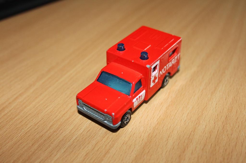 Matchbox Superfast Ambulance Notarzt, Ophalen of Verzenden, Gebruikt, Auto