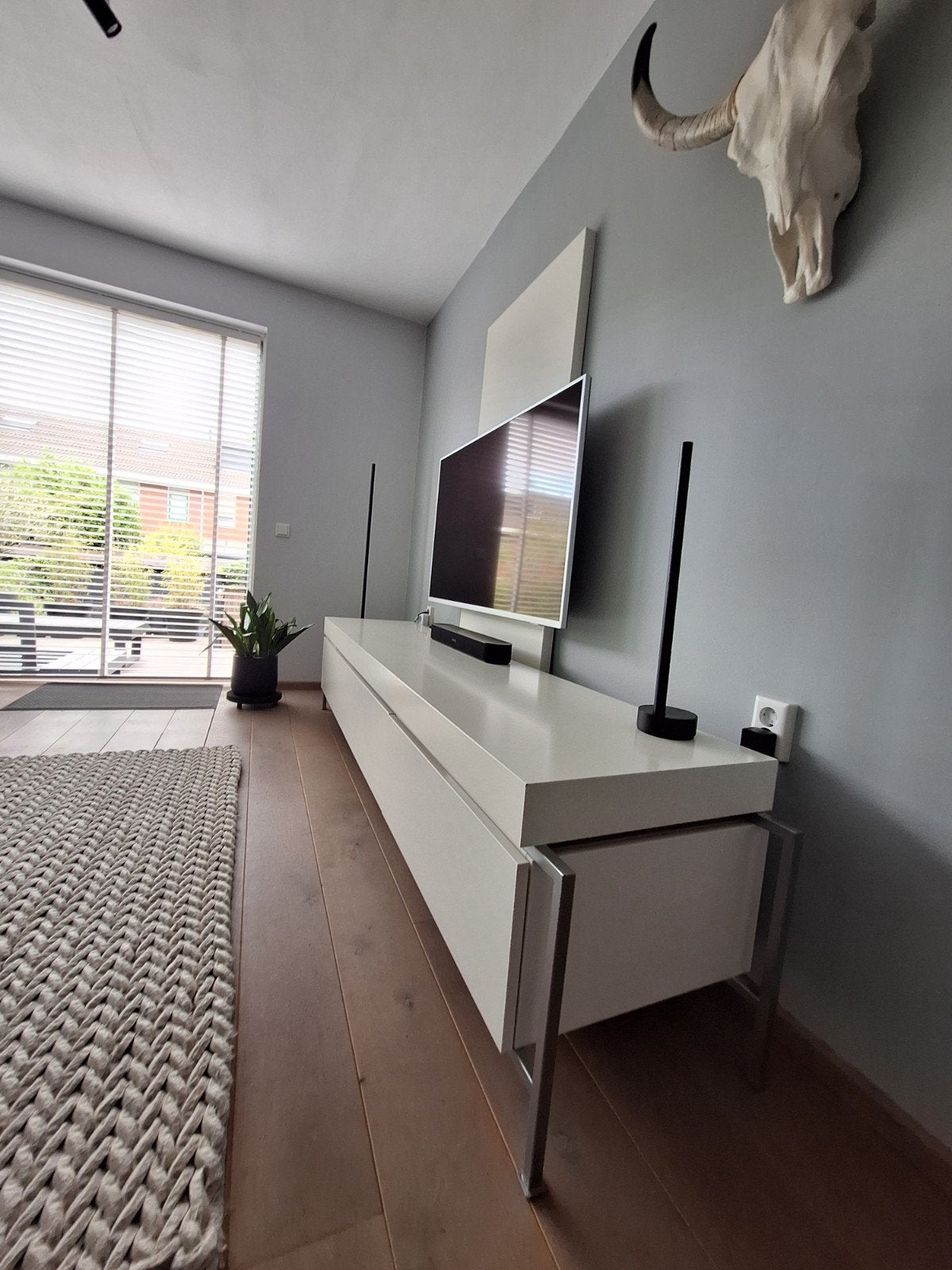 Dressoir/ladekast met cinewall, Huis en Inrichting, Overige houtsoorten, Gebruikt, Design, Ophalen of Verzenden