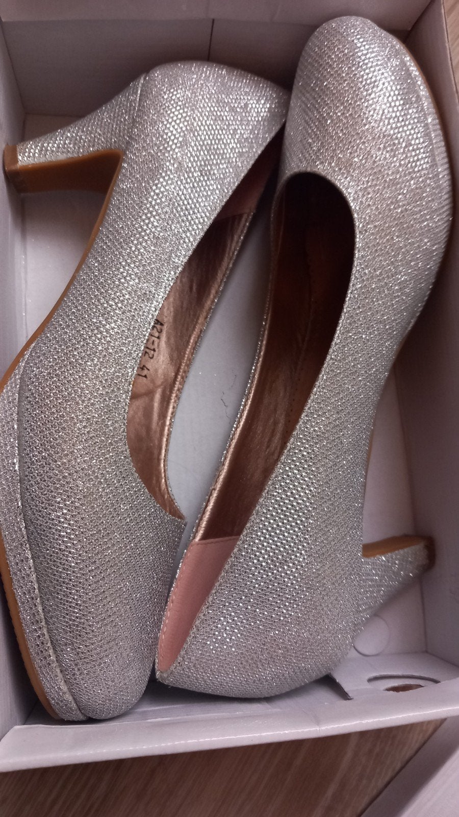 Glitterpump maat 41, Lunhui, Ophalen of Verzenden, Zo goed als nieuw, Espadrilles of Moccasins