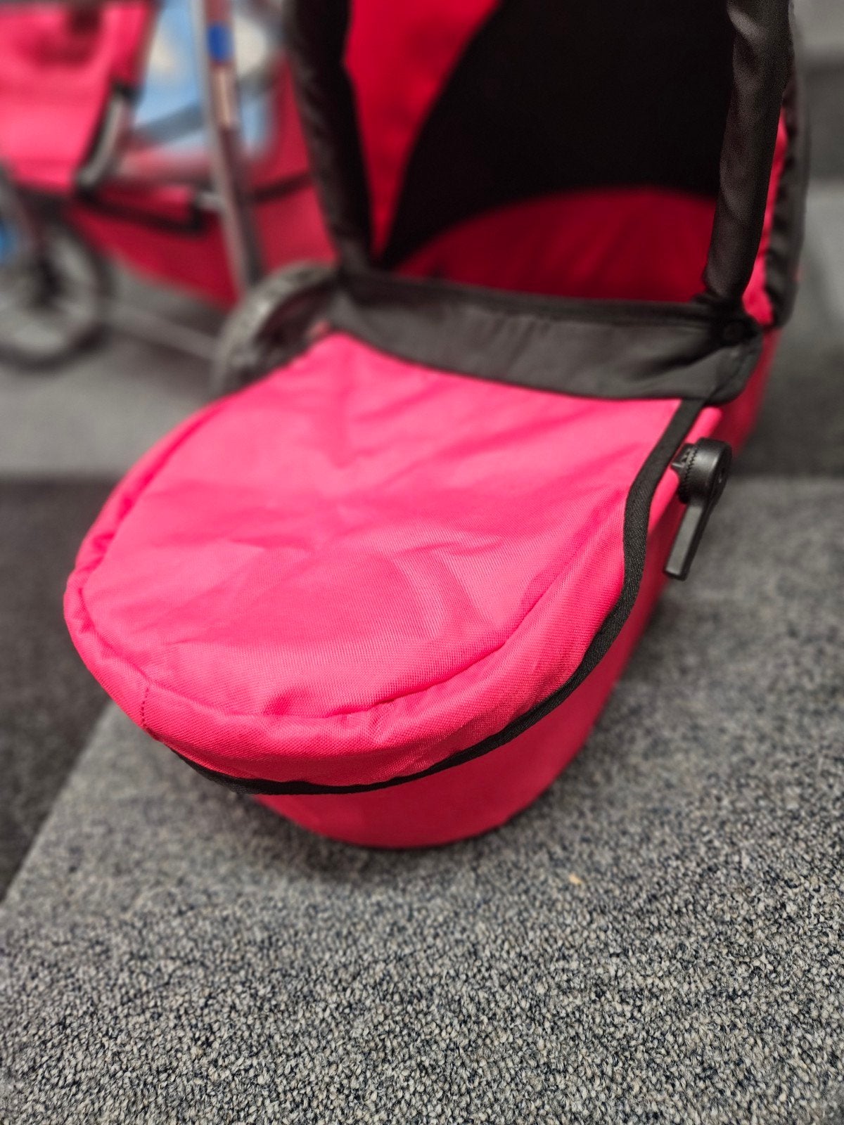Roze poppenwagen/buggy 3 delig, Ophalen