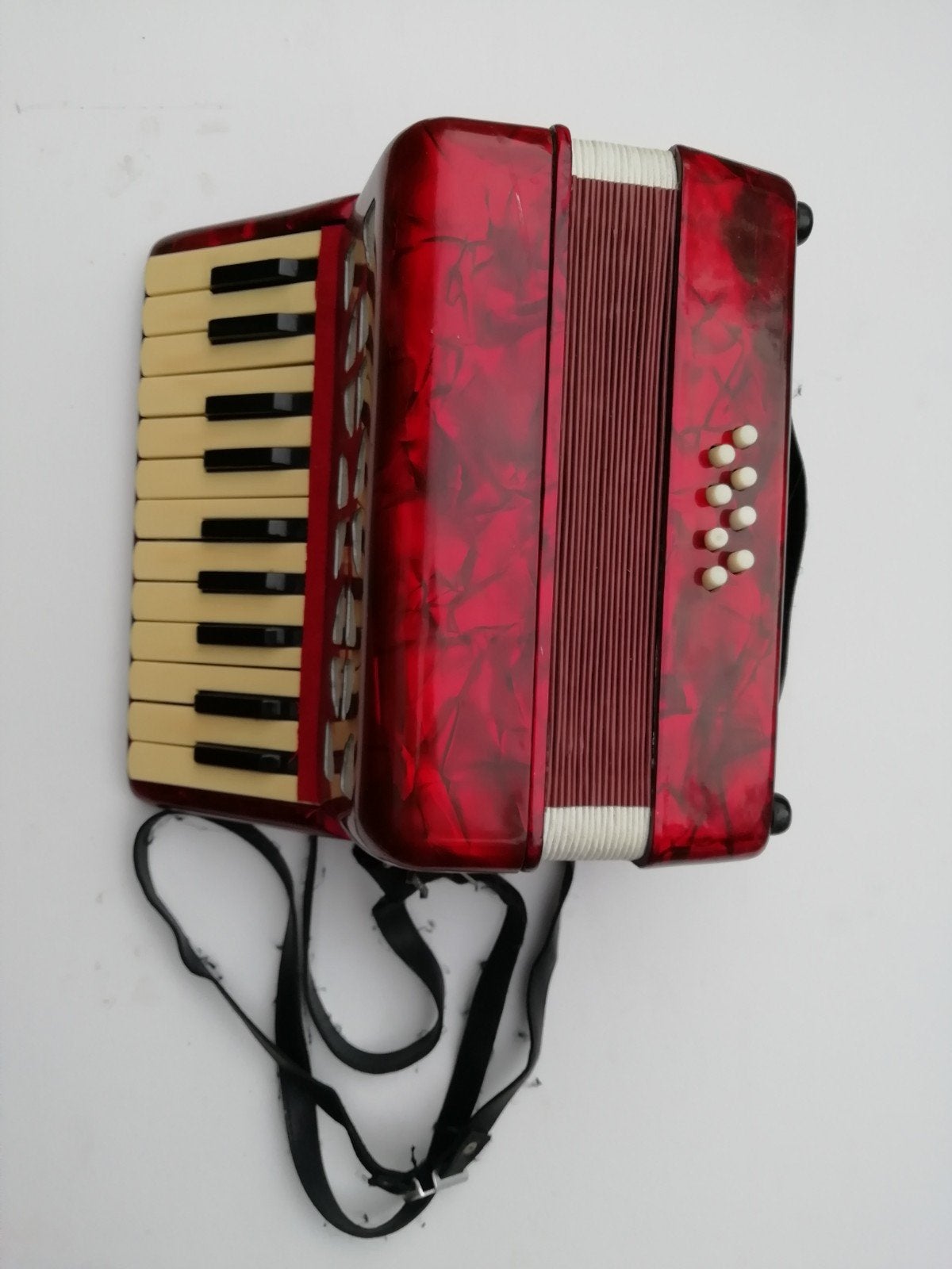 Rode accordeon met 25 toetsen en 8 bas knoppen, Overige merken, Gebruikt, Met riemen, Overige formaten