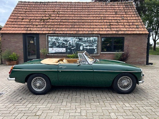 MGB Roadster, 1966, Auto's, MG, Particulier, B, Lederen bekleding, Open dak, Benzine, Cabriolet, Automaat, Groen, Beige, Leder