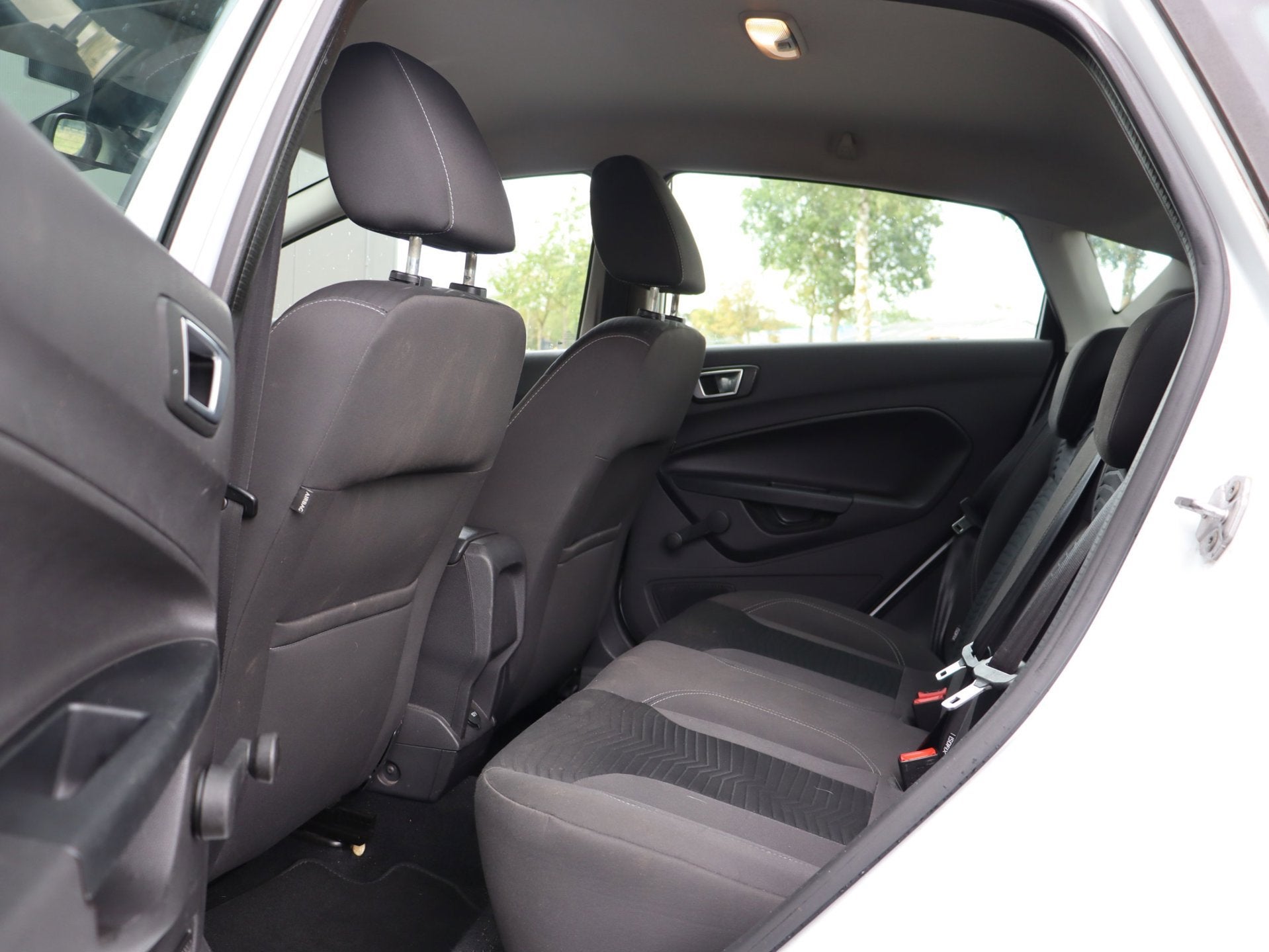Foto 10 van Ford Fiesta 1.0 Titanium navi LM cruise org NL