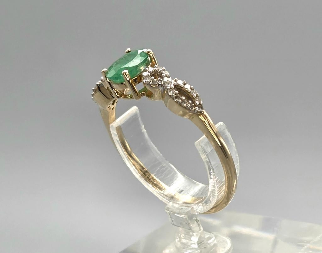 Gouden Vintage ring edelsteen smaragd en diamant. 2026/277., Ophalen of Verzenden, Zo goed als nieuw, ., Dame of Heer