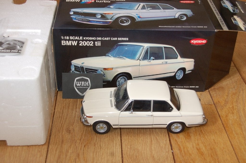 1:18 BMW 2002 TII chamonix white Kyosho WRH, Hobby en Vrije tijd, Verzenden, Zo goed als nieuw, Auto, Kyosho