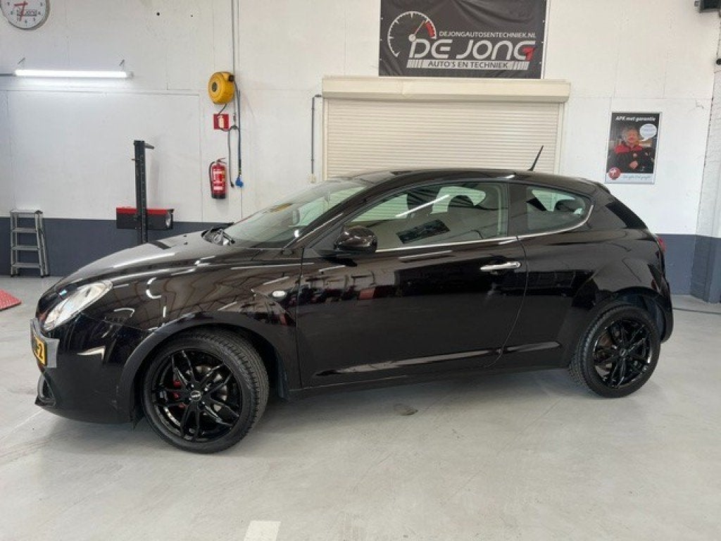 Alfa romeo MITO 1.4 DISTINCTIVE, Airco, Carplay, Nieuwe velg, Voorwielaandrijving, Euro 5, Gebruikt, 4 cilinders