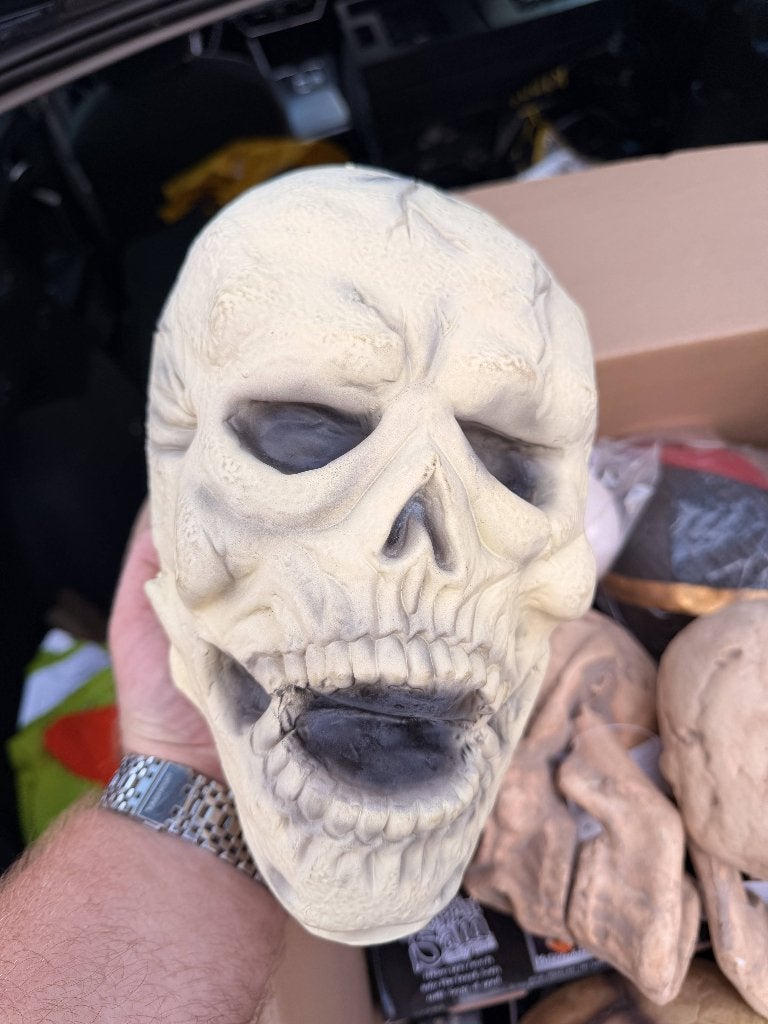 TE KOOP rubbere schedel (gevuld) mond open, Versiering, Halloween of Griezel, Nieuw, NVT