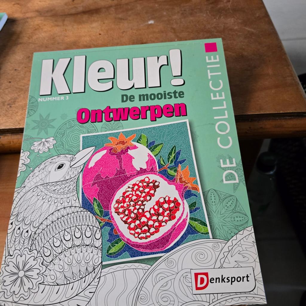 Kleur! De mooiste Ontwerpen - Nummer 3 - Puzzelboek, Ophalen of Verzenden, Zo goed als nieuw, Puzzelboek