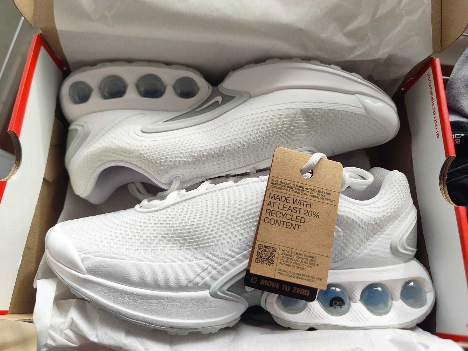 Nike Air Max DN - Nieuw in doos - Maat 46 orgineel, Wit, Nike, Nieuw, Ophalen of Verzenden