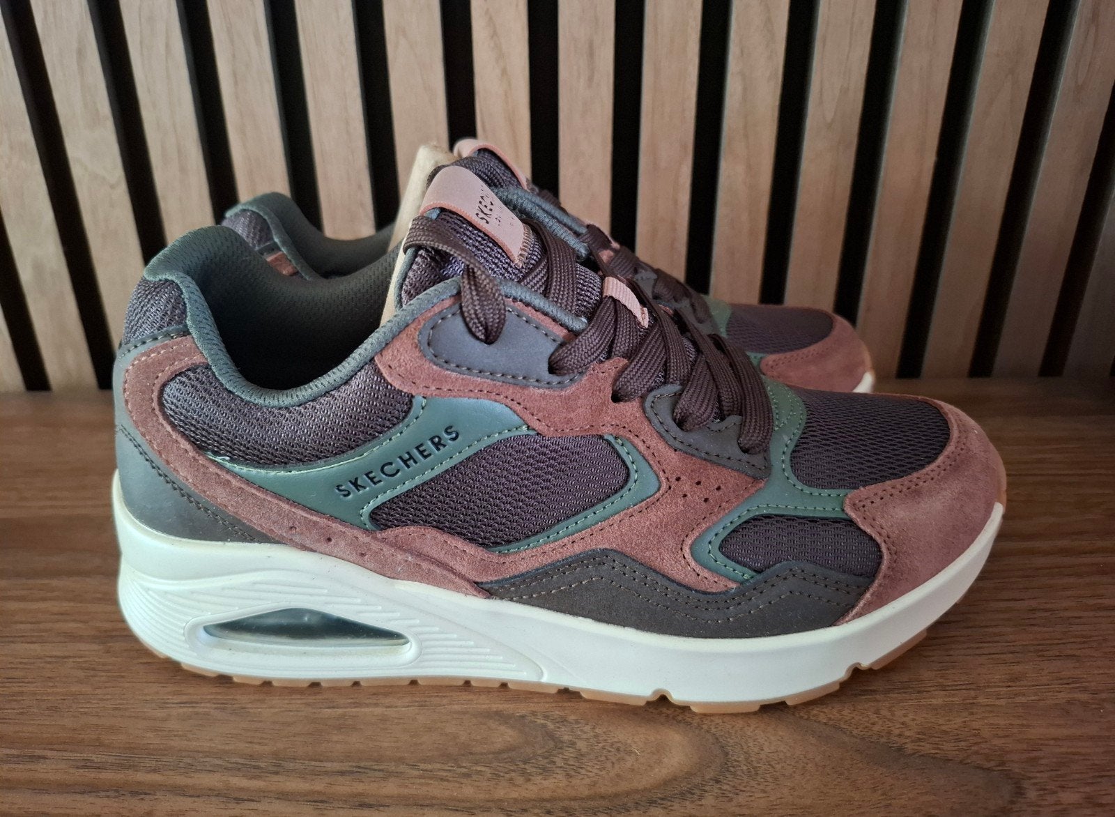 Skechers Uno nieuw!, Bruin, Nieuw, Ophalen of Verzenden, Sneakers of Gympen