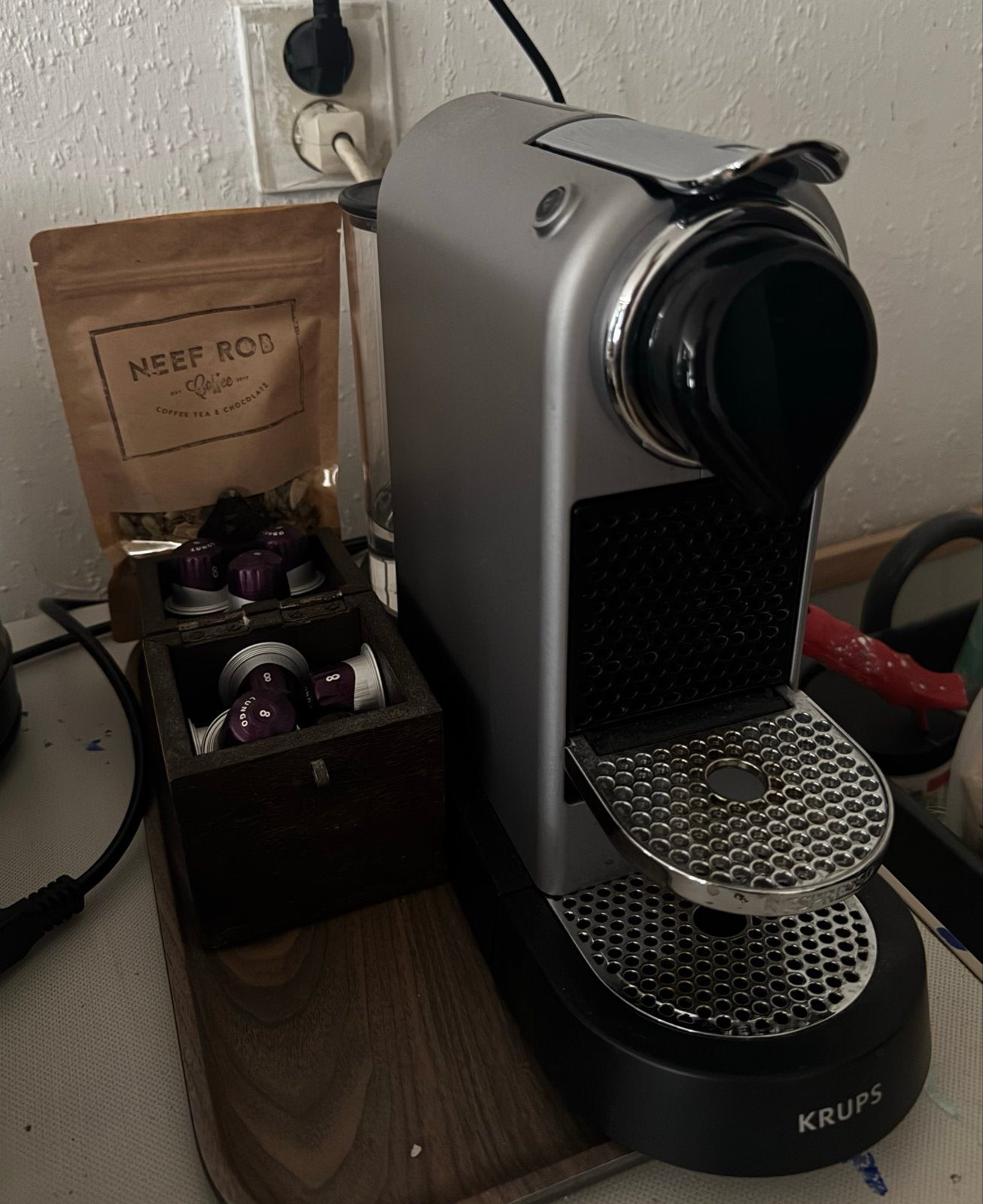 Nespresso apparaat - Grondig schoongemaakt, werkt goed, Koffiepads en cups, Gebruikt, Espresso apparaat, Ophalen of Verzenden