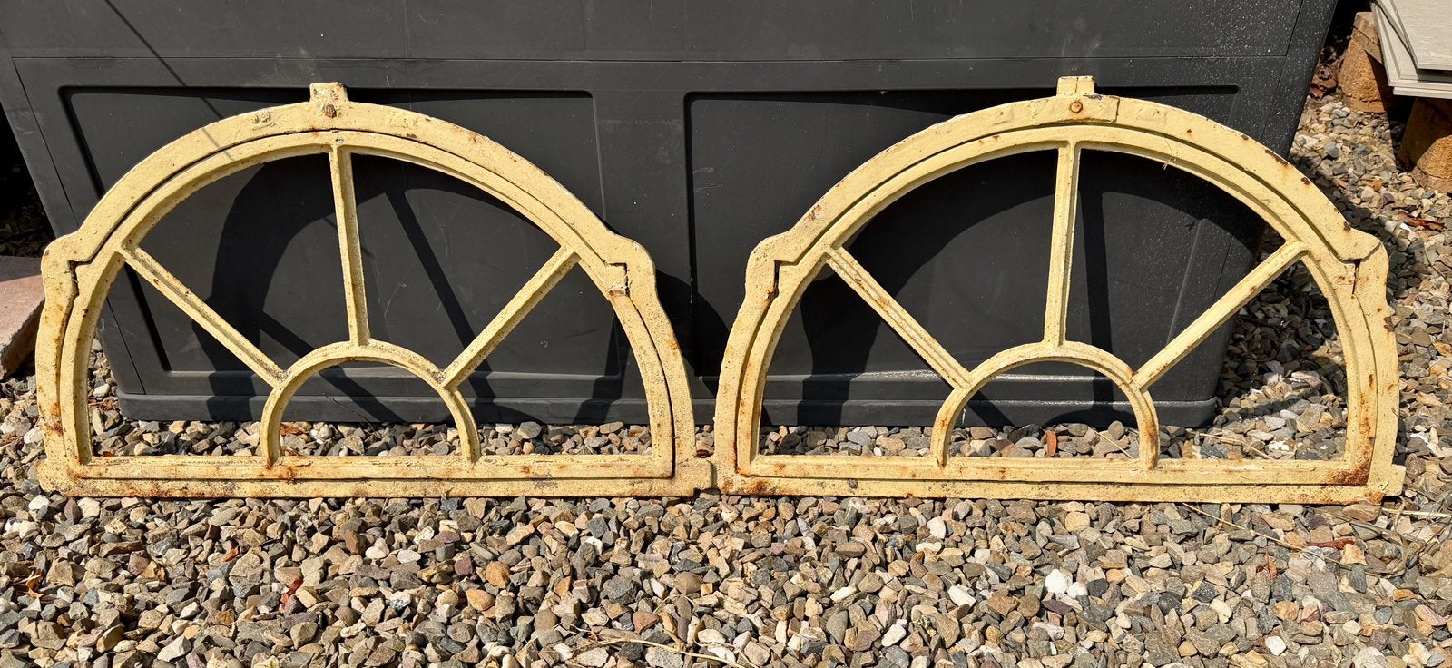 Twee stalen stalraampjes, Ophalen, Minder dan 80 cm