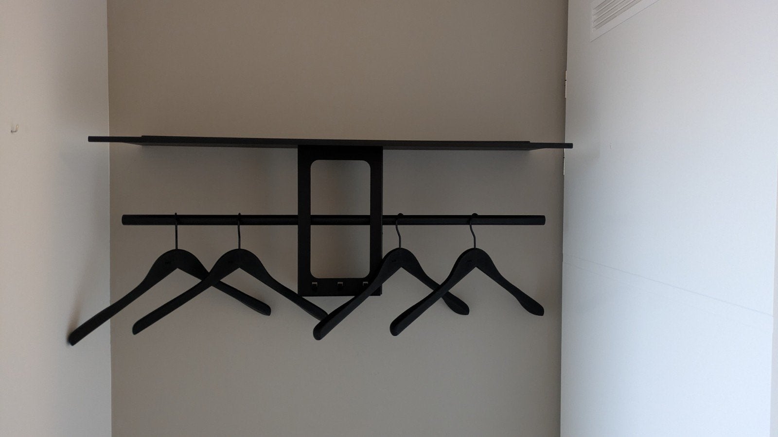 Vesta Hay garderobe rek - kapstok met 4 Hay hangers, Zo goed als nieuw, Minder dan 100 cm, Metaal, Ophalen