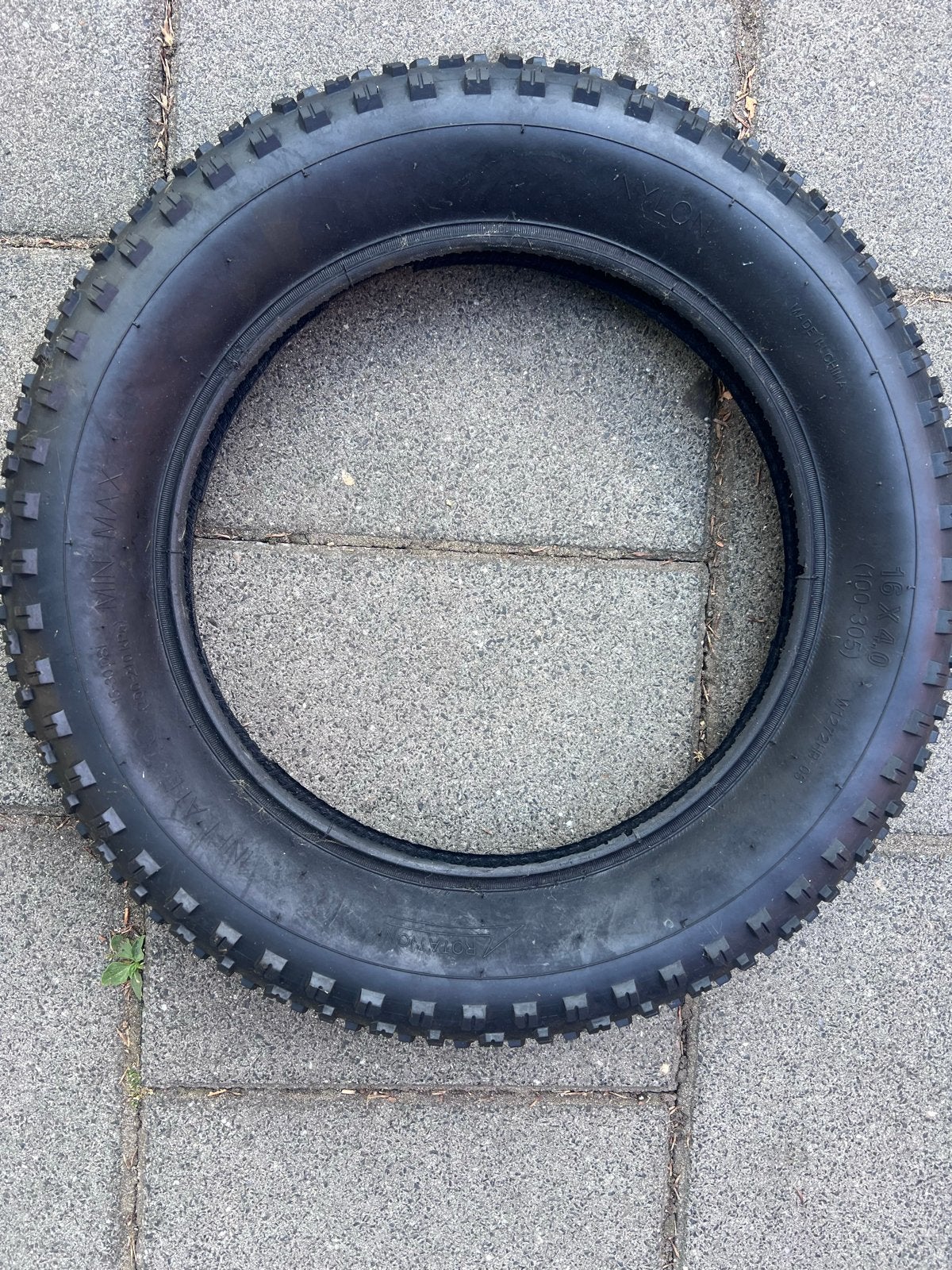 Fatbike band 16x3.0 (406) met grof profiel, Fietsen en Brommers, Fietsonderdelen, Ophalen, Band, Zo goed als nieuw, Fatbike