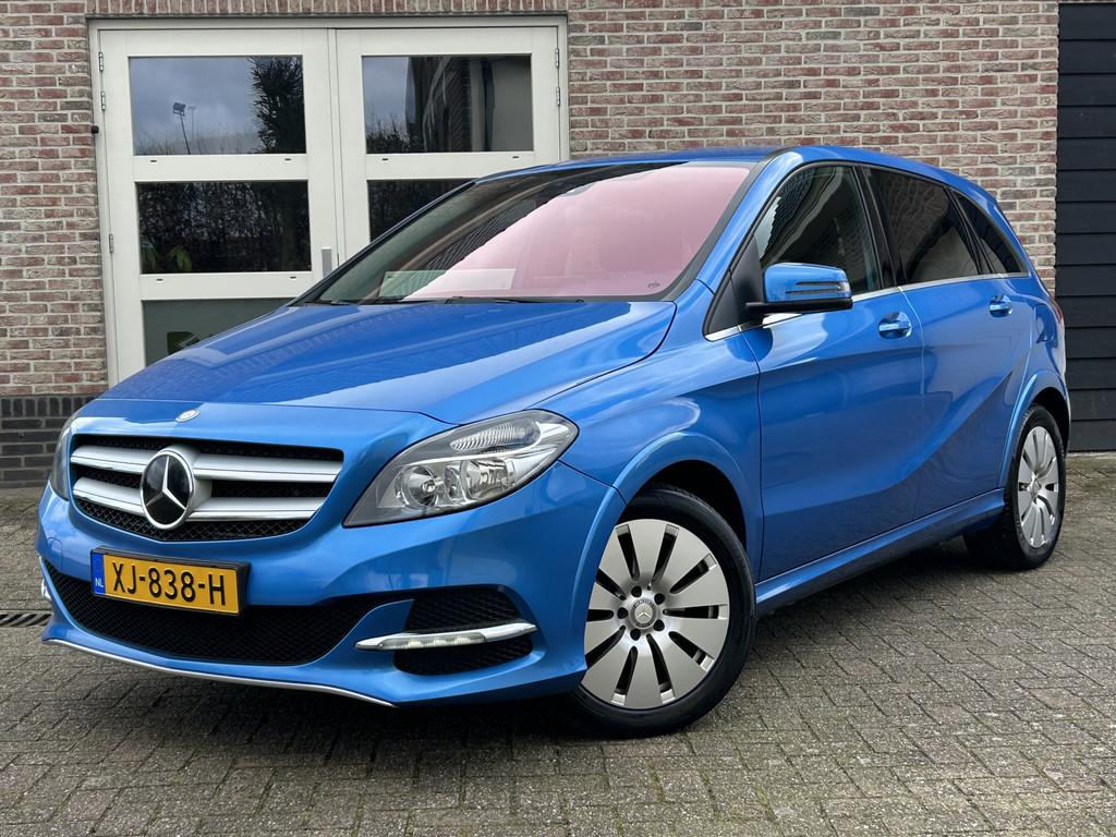 Mercedes-Benz B-Klasse 250 e Ambition 28kWh Range-plus Navi, Gebruikt, Zwart, Met garantie (alle), Blauw