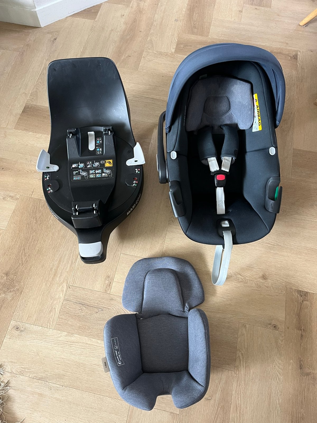 Maxi-Cosi Pebble 360 autostoel met FamilyFix 360 bas, Ophalen, Verstelbare rugleuning, Zo goed als nieuw, Isofix