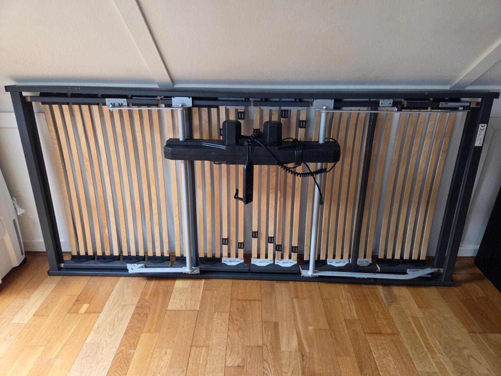 Elektrisch verstelbare lattenbodem 90x200 cm totaalBed, Huis en Inrichting, Slaapkamer | Bedden, Ophalen, 90 cm, Eenpersoons, Zwart