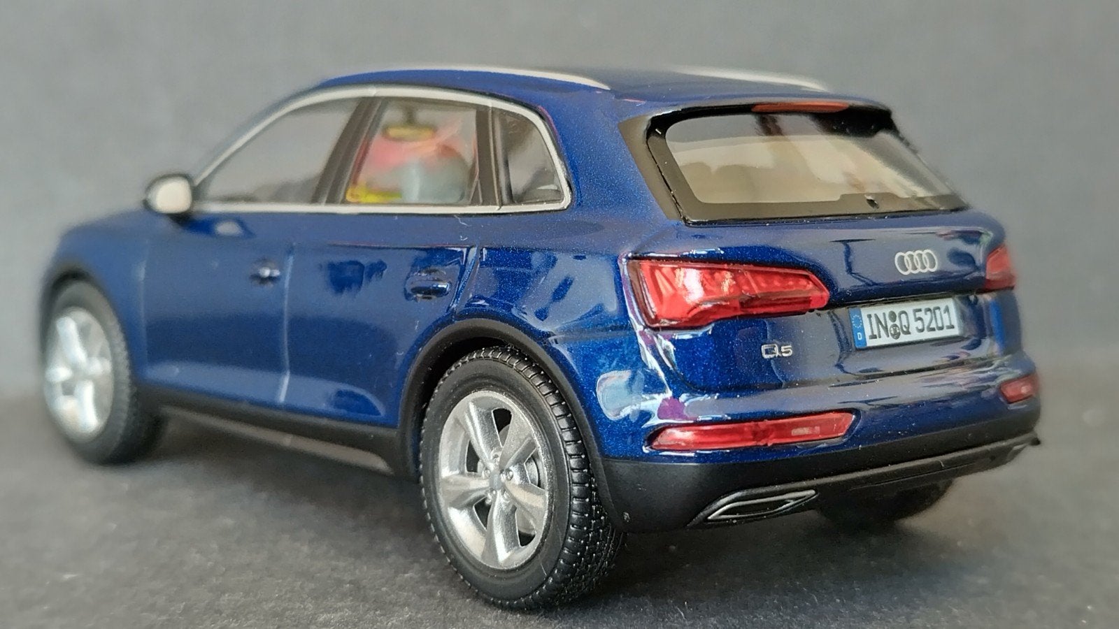 Audi Q5 1:43 i Scale  Pol, Overige merken, Auto, Verzenden, .