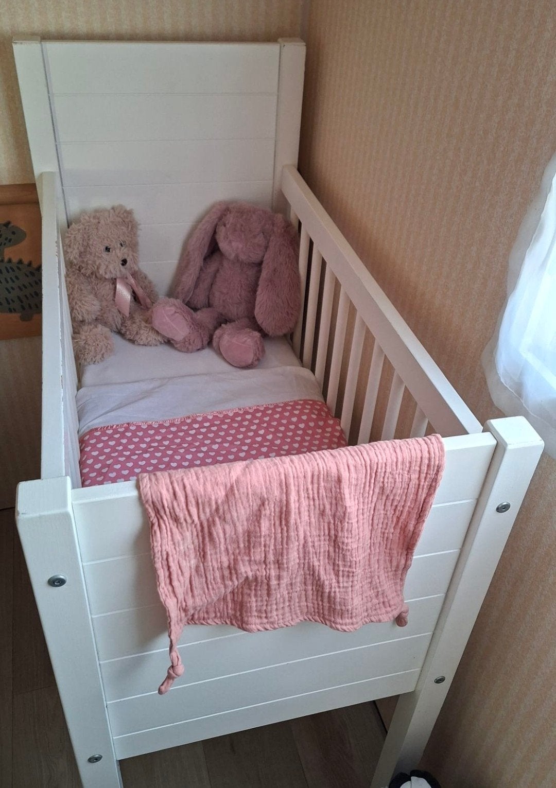 Kidsmill Noa ledikant in zeer nette staat met lakentjes, Ophalen, Zo goed als nieuw, Minder dan 140 cm, Minder dan 70 cm