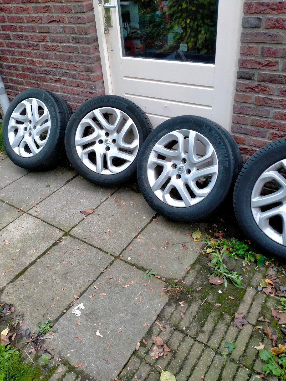 Renault Captur banden en velgen 17 inch 205 ,55 ,17, Auto-onderdelen, Ophalen, 15 inch, 205 mm, Band(en)