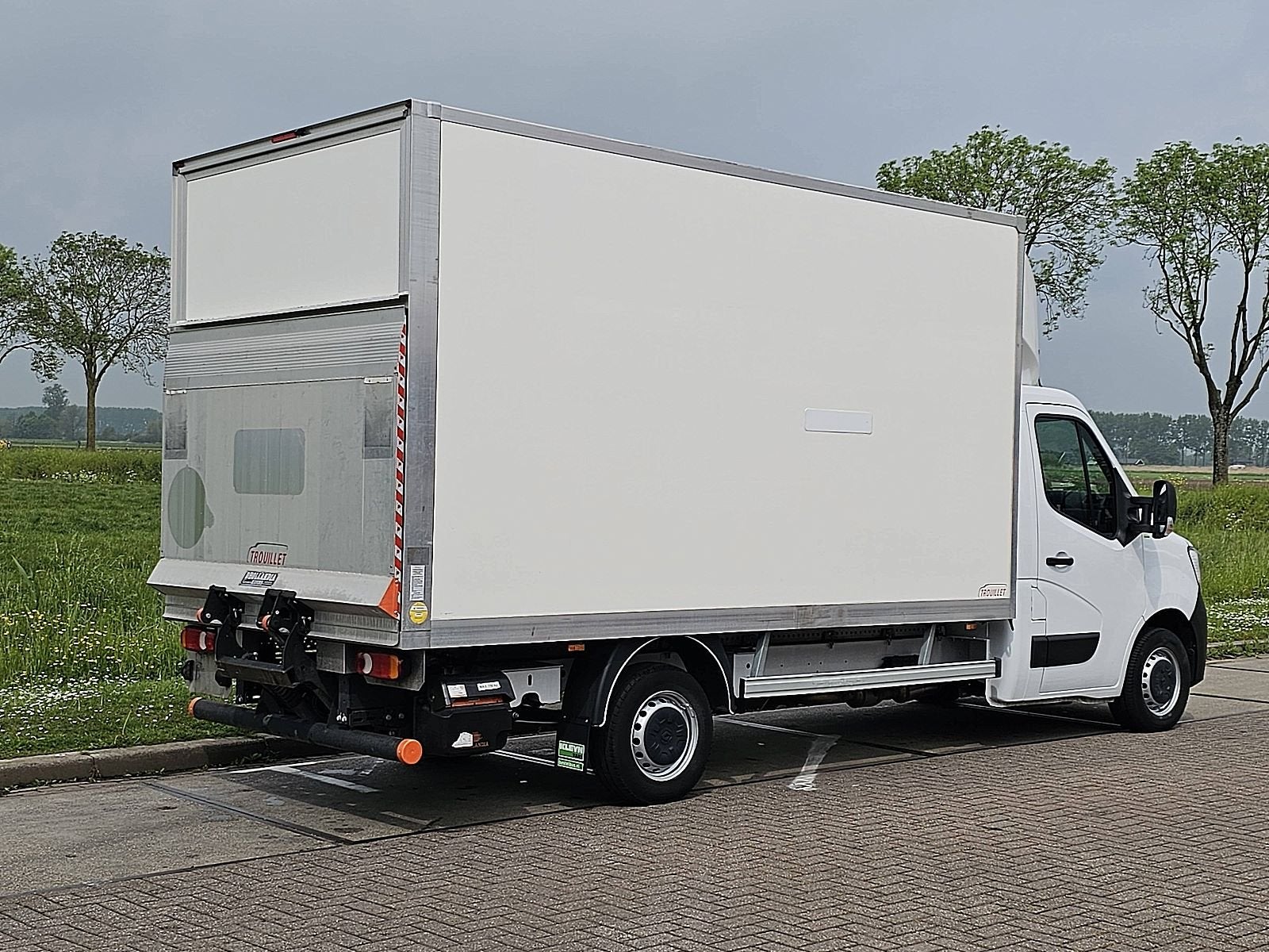 RENAULT MASTER 2.3 bakwagen laadklep!, 145 pk, Gebruikt, Euro 6, Navigatiesysteem