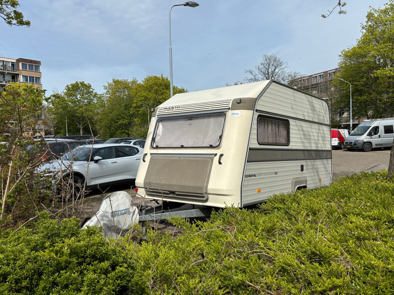 Avento Royal 390T caravan met zakluifel, Caravans en Kamperen, Caravans, Rondzit, Particulier, 4 tot 5 meter, 500 - 750 kg