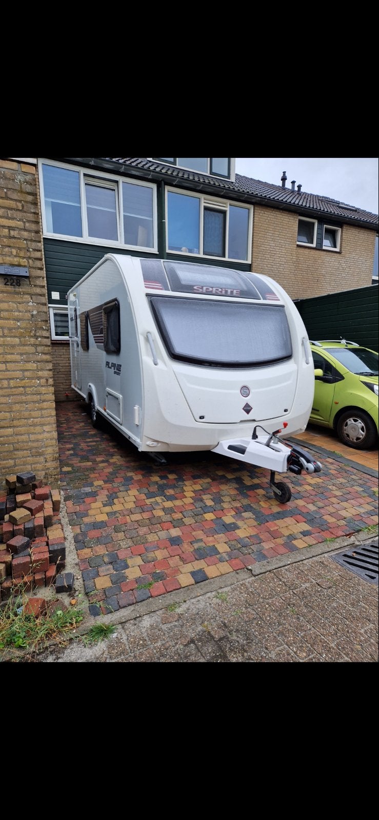 Sprite Alpine Sport 440 (2013), Caravans en Kamperen, Caravans, Treinzit, Dwarsbed, Particulier, 4 tot 5 meter