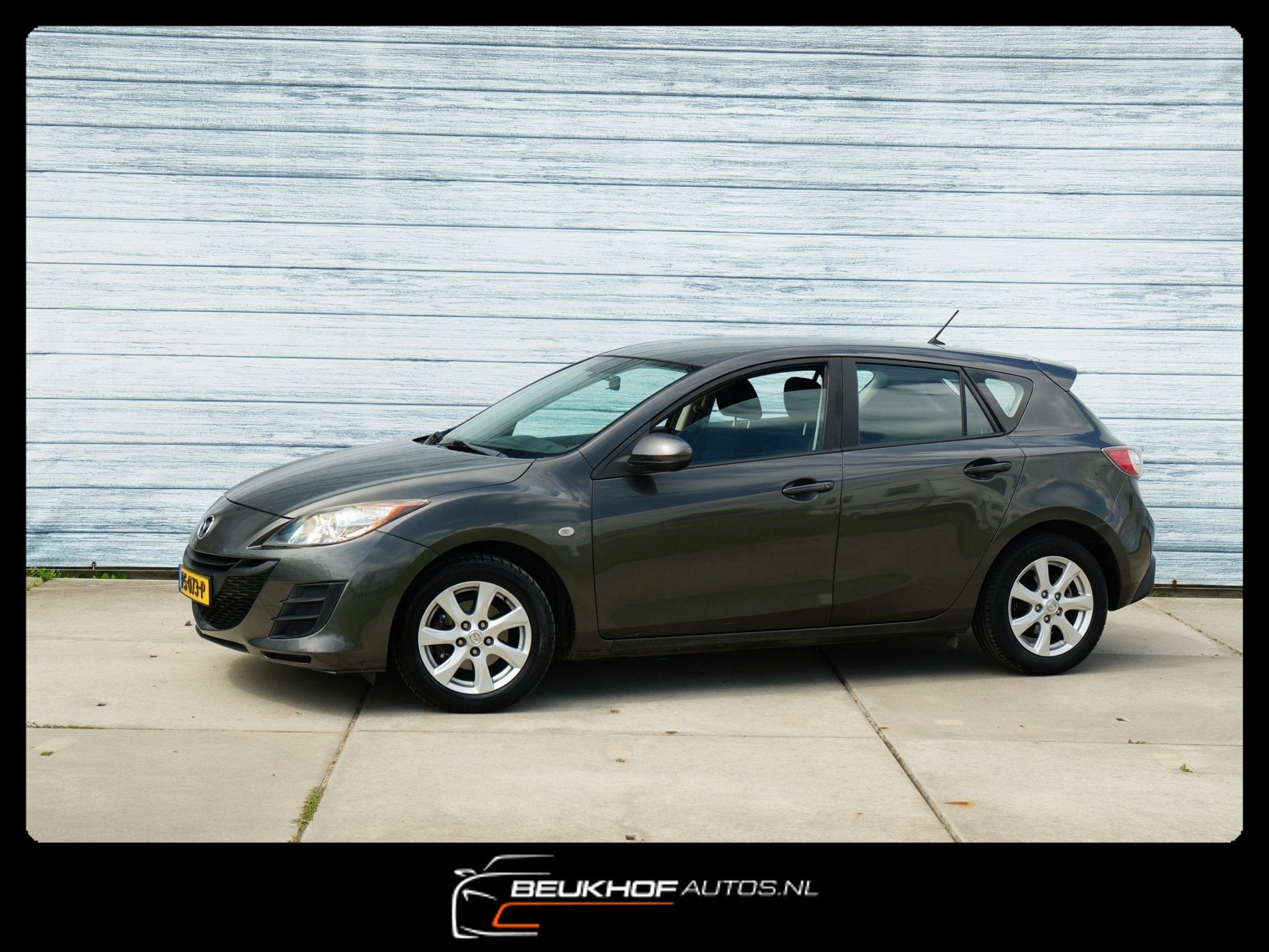 Mazda 3 1.6 Business 5dr Airco Spoiler Velgen Radio Mp3, Auto's, Voorwielaandrijving, Euro 5, Gebruikt, Zwart
