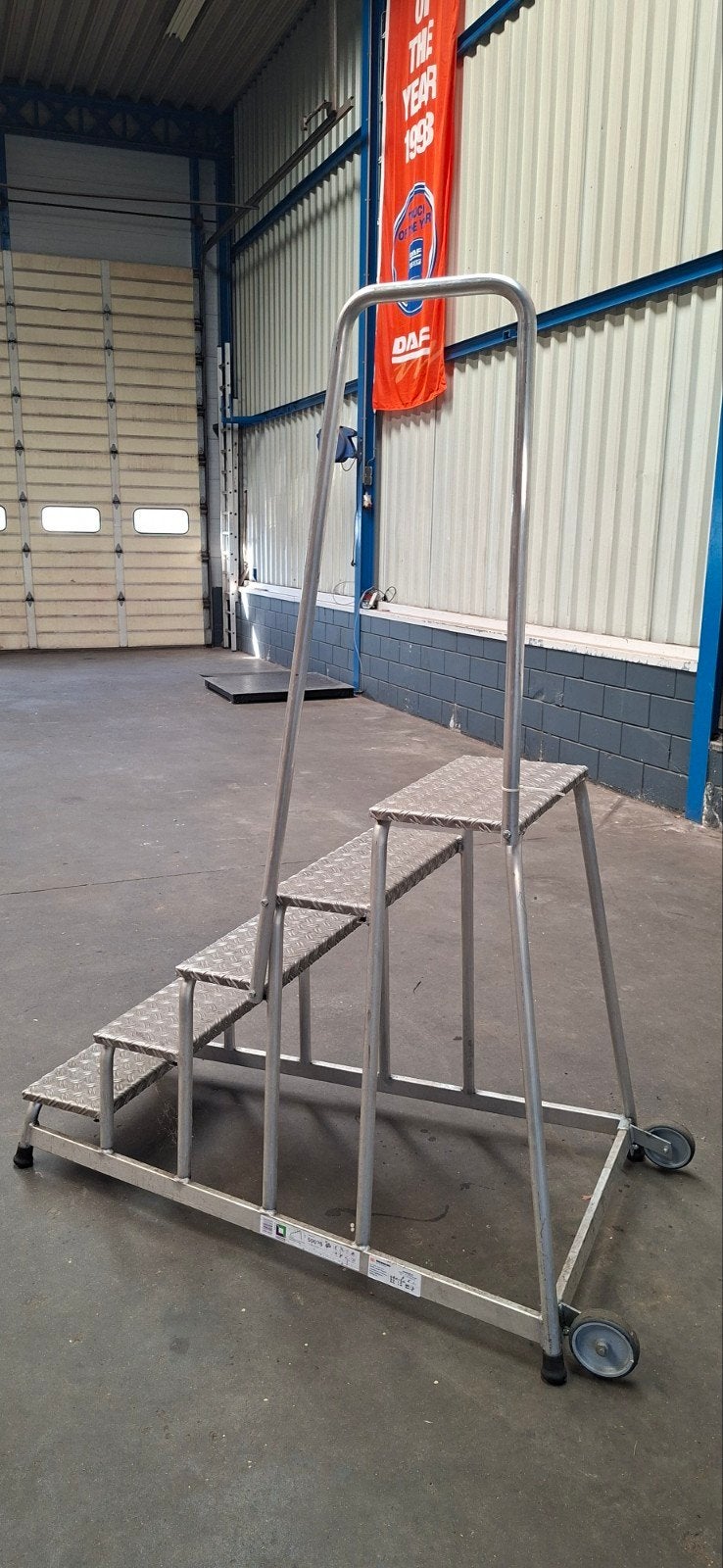 2x Aluminium Werkplatform met Wielen - 190 cm Hoog trap, Ophalen, Zo goed als nieuw, Minder dan 2 meter