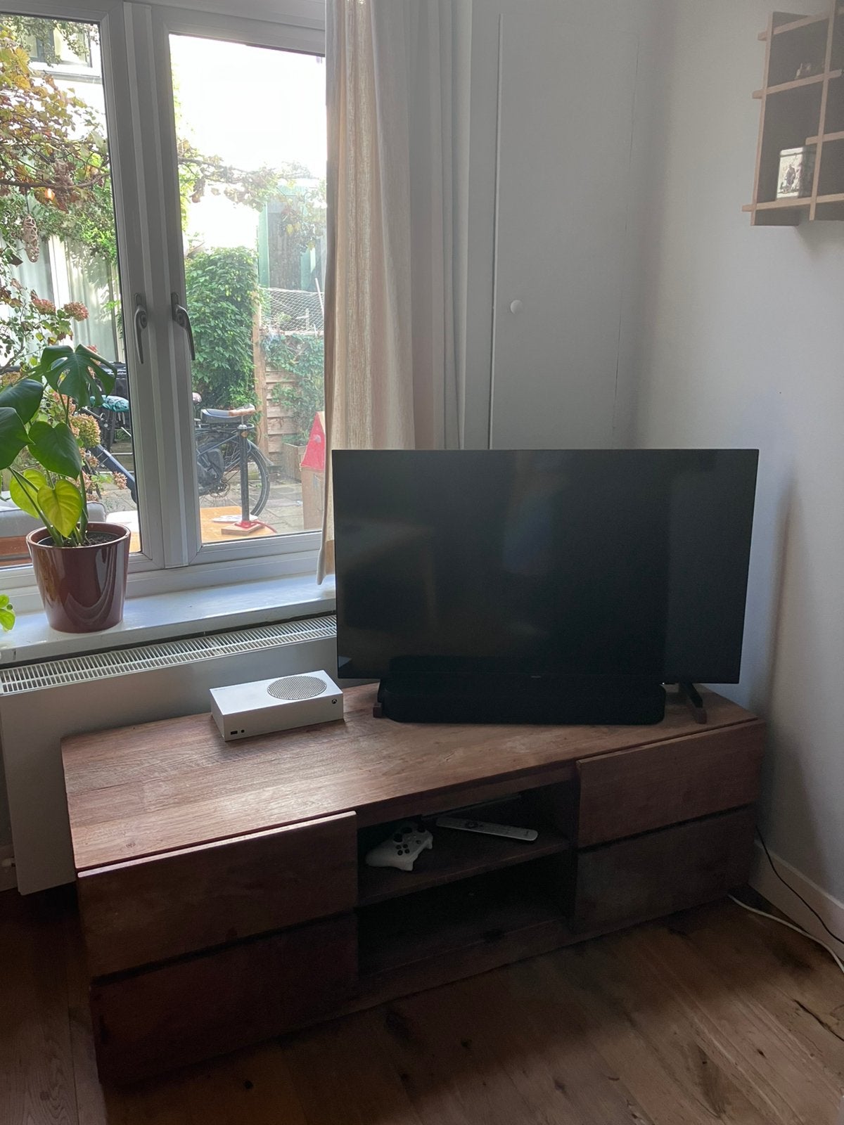 Massief Teak houten tv-meubel, Ophalen, 100 tot 150 cm, Teakhout, Zo goed als nieuw