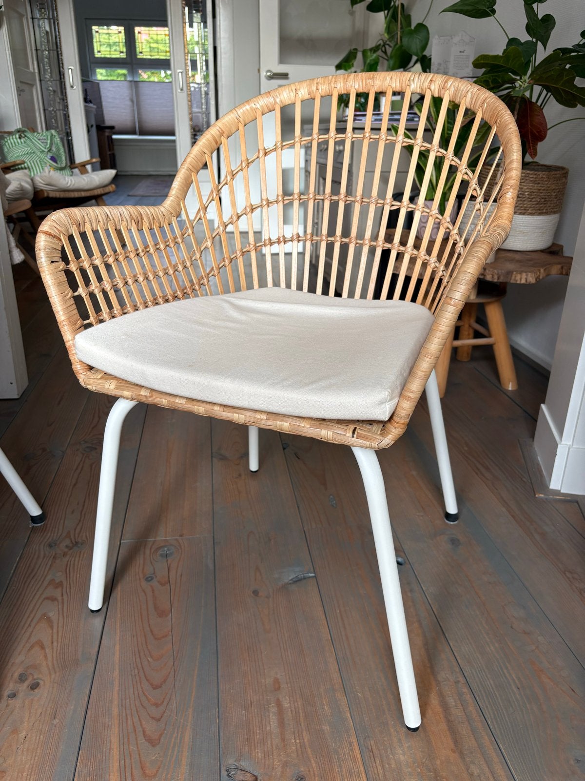 Ikea rotan stoelen met wit onderstel 3 stuks, Ophalen, Overige kleuren, Riet of Rotan, Zo goed als nieuw
