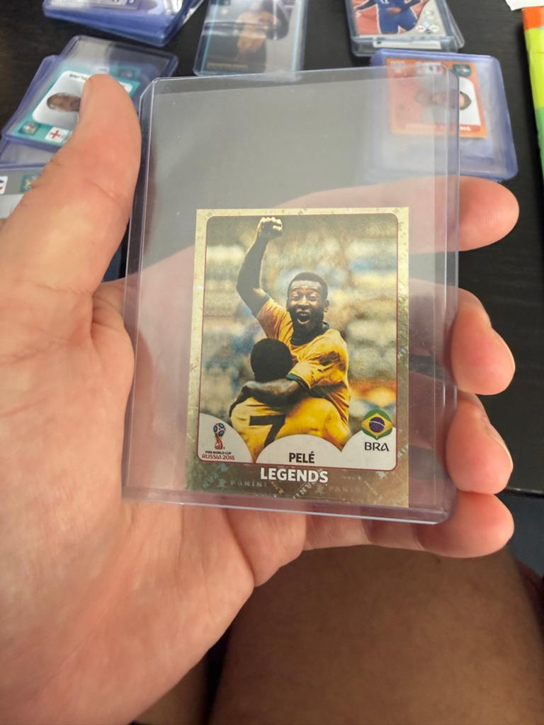 Panini FIFA World Cup 2018 Pelé Legends Sticker, Ophalen of Verzenden, Zo goed als nieuw