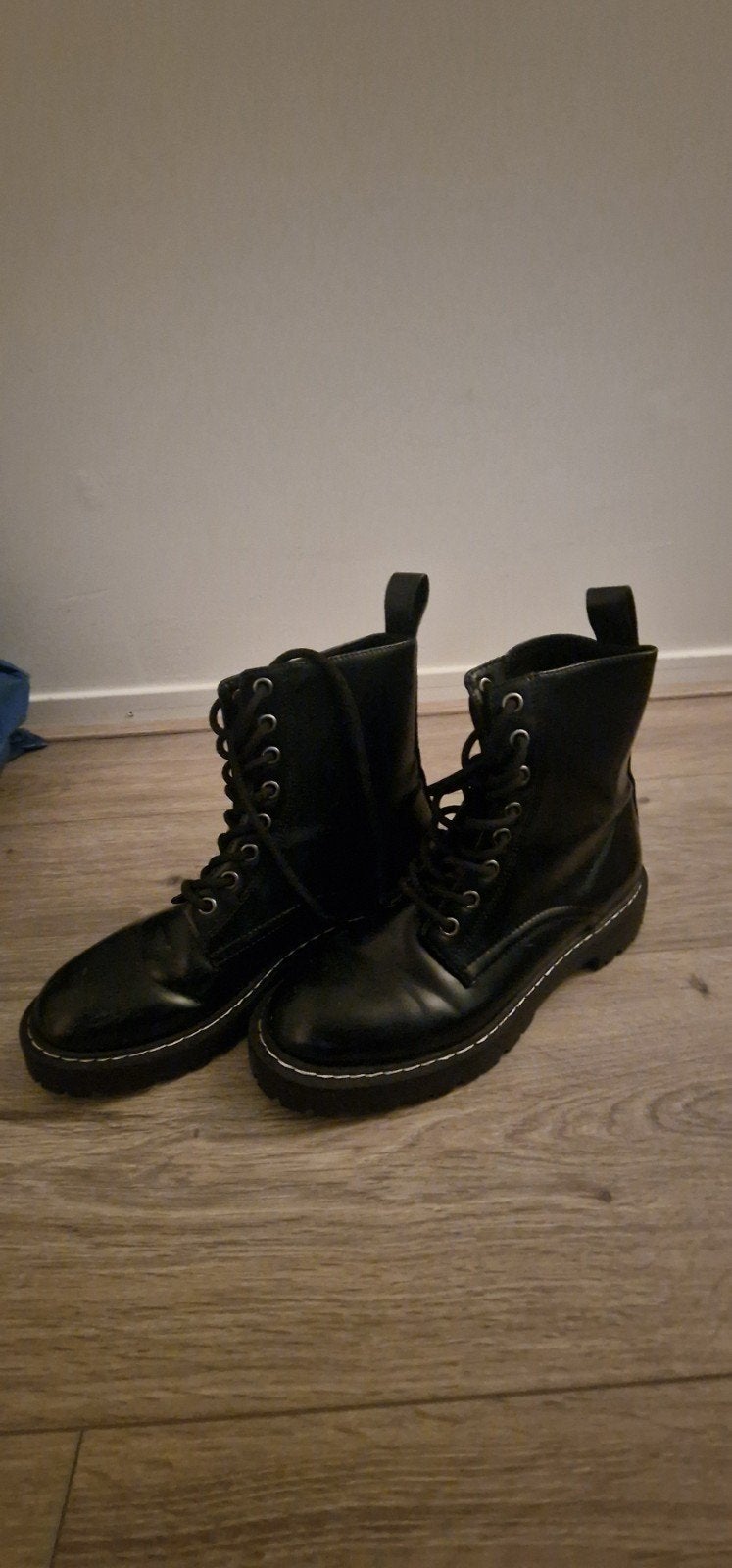 Zwarte veterlaarzen met dikke zool, H&M, Zwart, Lage of Enkellaarzen, Nieuw
