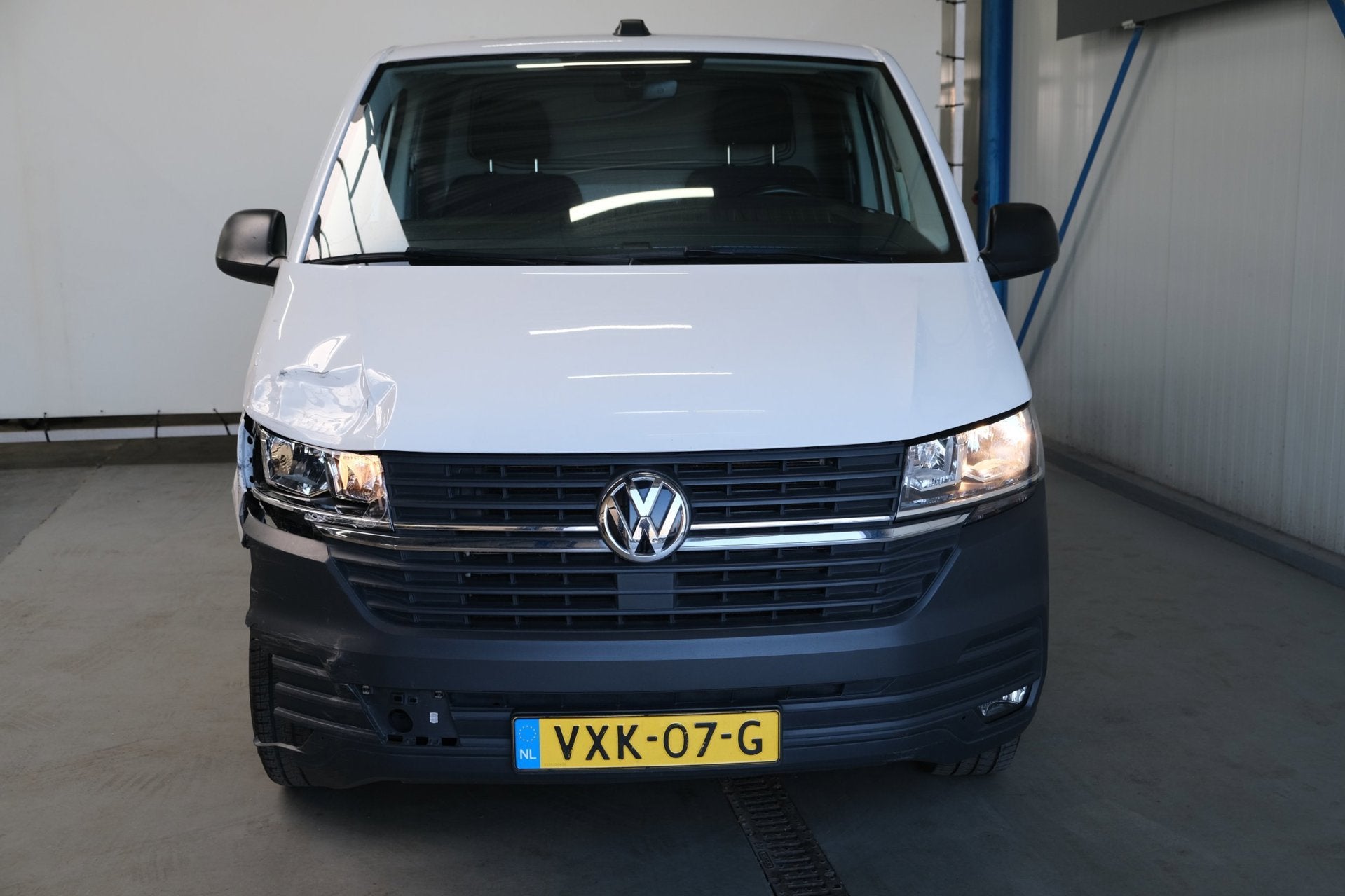 Volkswagen Transporter 2.0 TDI L2H1 28 > Schade <, Voorwielaandrijving, Gebruikt, Euro 6, 4 cilinders