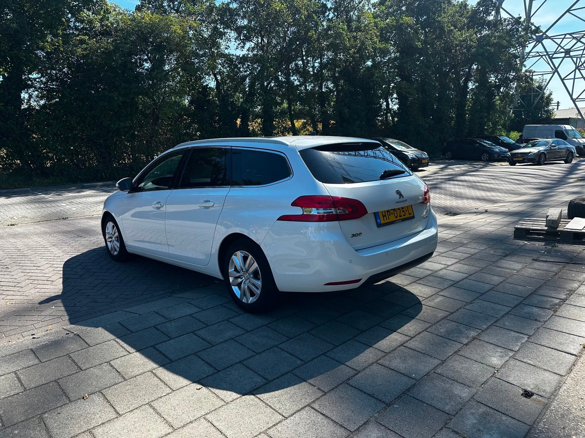 Peugeot 308 SW 1.6 BlueHDI Blue Lease Executive Pack, Voorwielaandrijving, Gebruikt, Wit, Origineel Nederlands