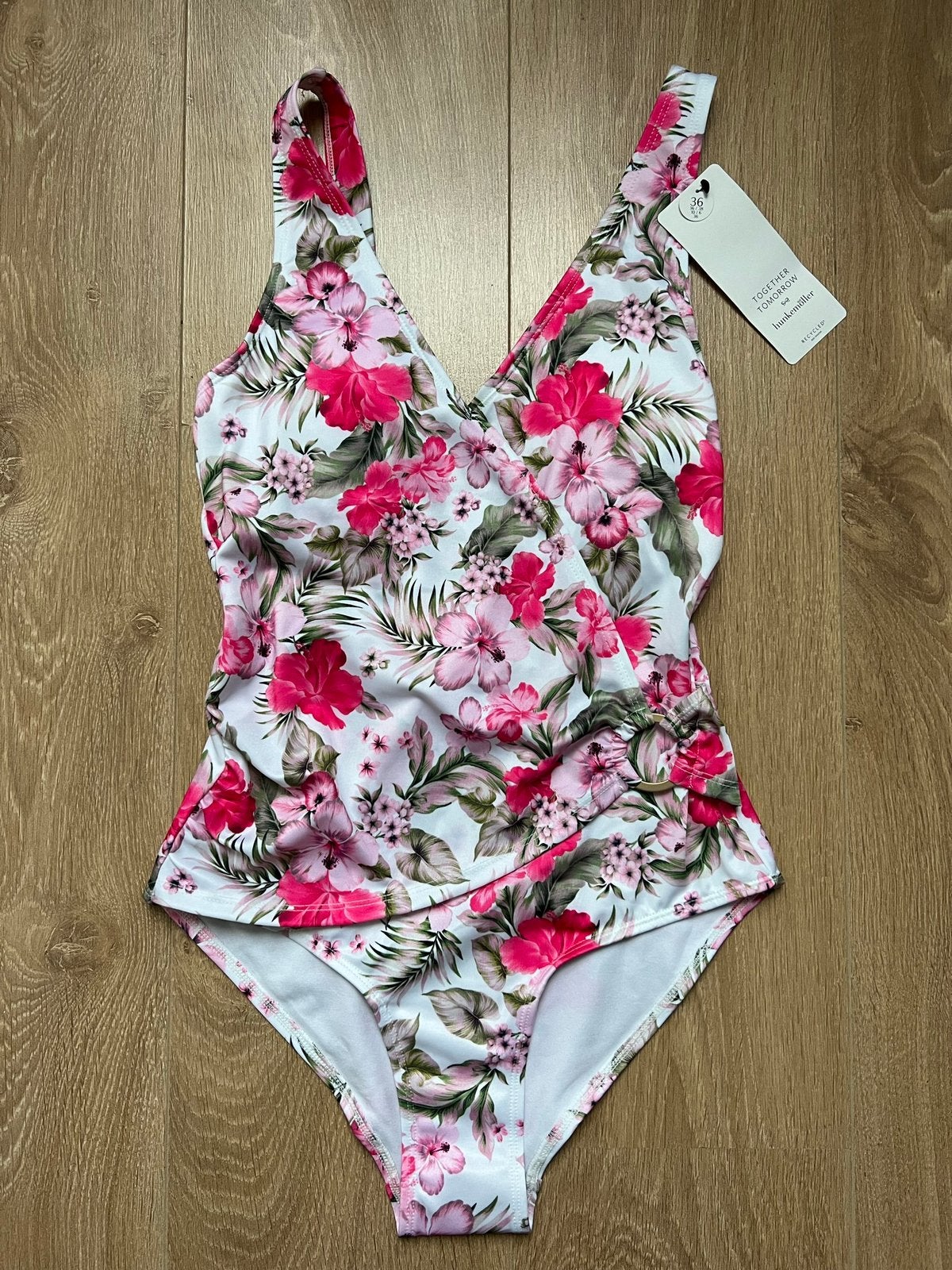 Nieuw Hunkemöller badpak tropical wit/roze/groen maat 36, Ophalen of Verzenden, Nieuw, Wit, Badpak