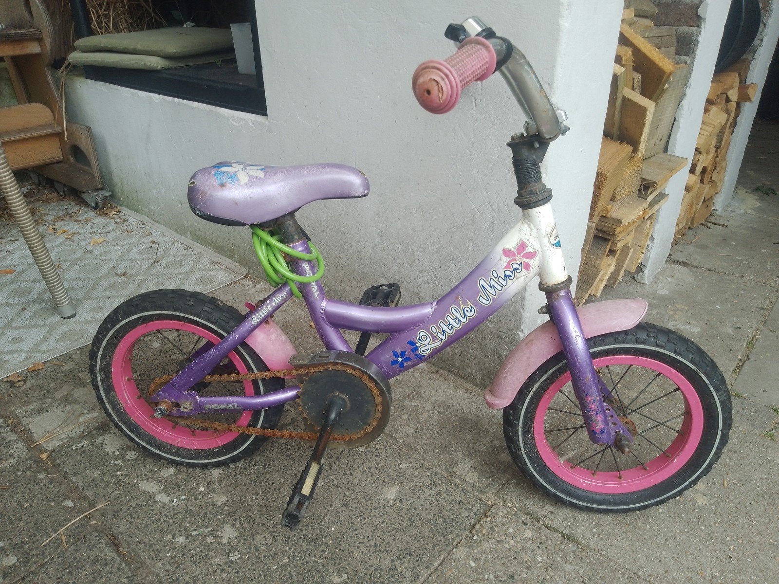 Gratis kinderfietsje 12,5 inch (3-5 jaar), Fietsen en Brommers, Fietsen | Kinderfietsjes, Ophalen, Terugtraprem, Gebruikt, Little Miss