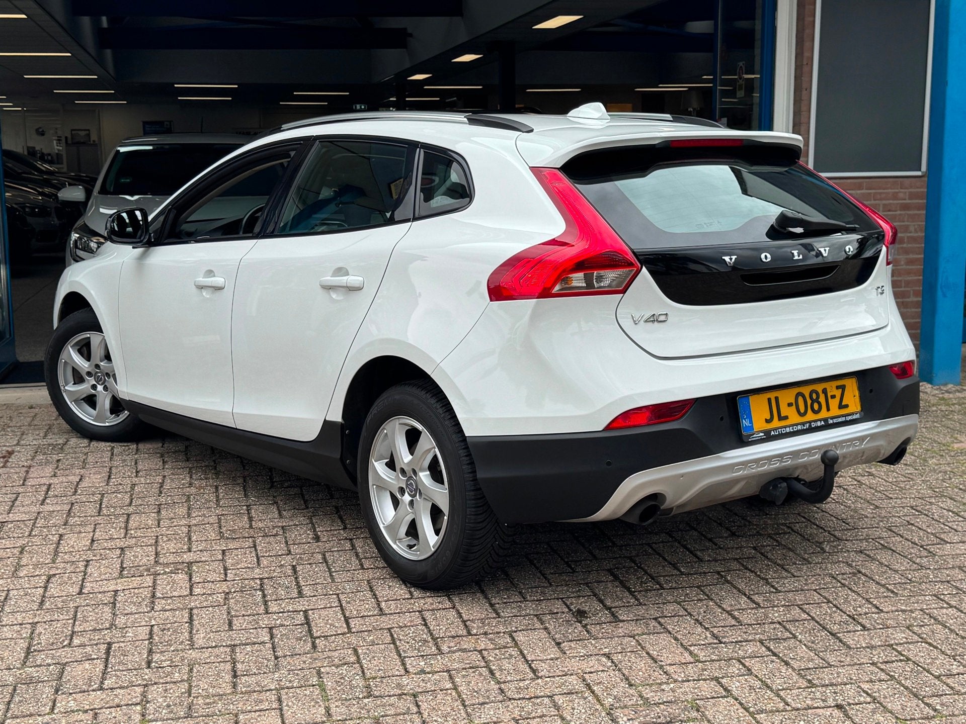 Volvo V40 Cross Country 1.5 T3 Nordic+ 2016 AUT NAVI Trekh, Auto's, Volvo, Stof, 700 kg, Wit, Origineel Nederlands