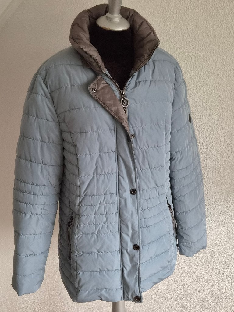 Maat 40/Barbara Lebek ijsblauwe winterjas kan met capuchon, Kleding | Dames, Maat 38/40 (M), Zo goed als nieuw, Barbara Lebek