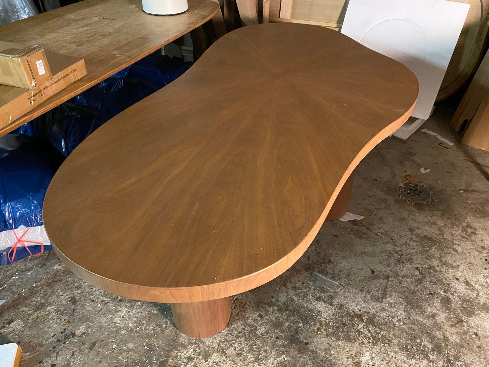 Tafel Bobbie licht walnoot mozaïek 215cm organische vorm, Huis en Inrichting, 100 tot 150 cm, Ophalen of Verzenden, Overige vormen