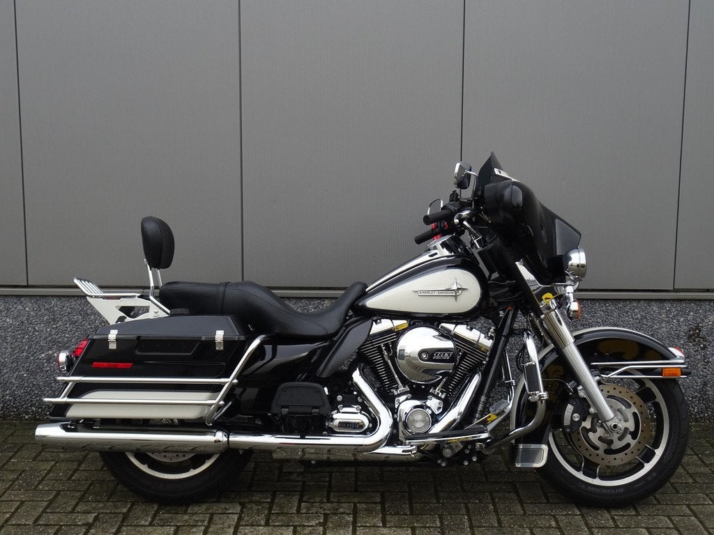 Harley-Davidson FLHF ELECTRA GLIDE POLICE (bj 2013), 1688 cc, Chopper, Bedrijf, Meer dan 35 kW