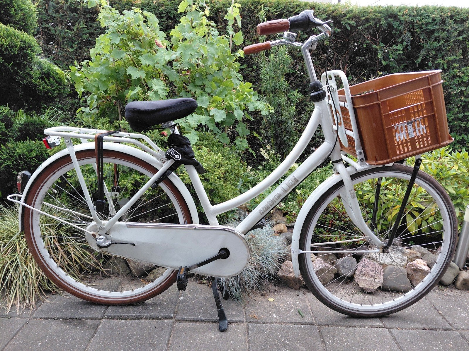 Transportfiets Dames- Wit met Mand, Fietsen en Brommers, Fietsen | Dames | Damesfietsen, Ophalen of Verzenden, Gebruikt, Overige merken