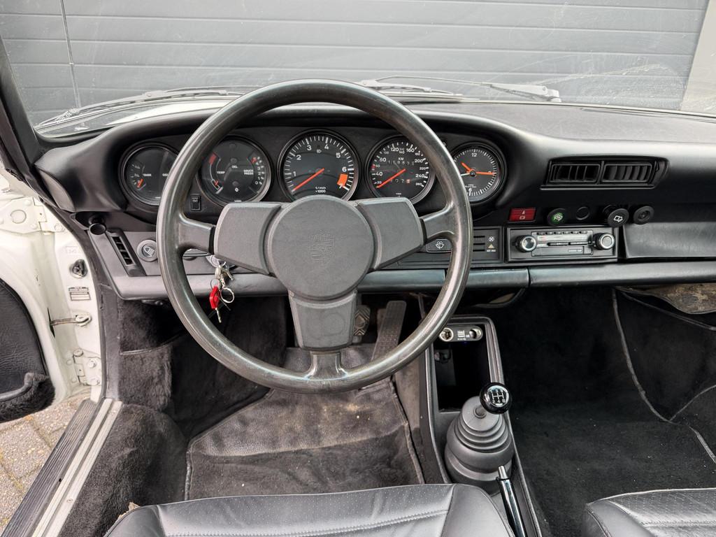 Porsche 911 3.0 SC Targa | Grand Prix White |, Auto's, Porsche, Achterwielaandrijving, Gebruikt, Wit, Leder