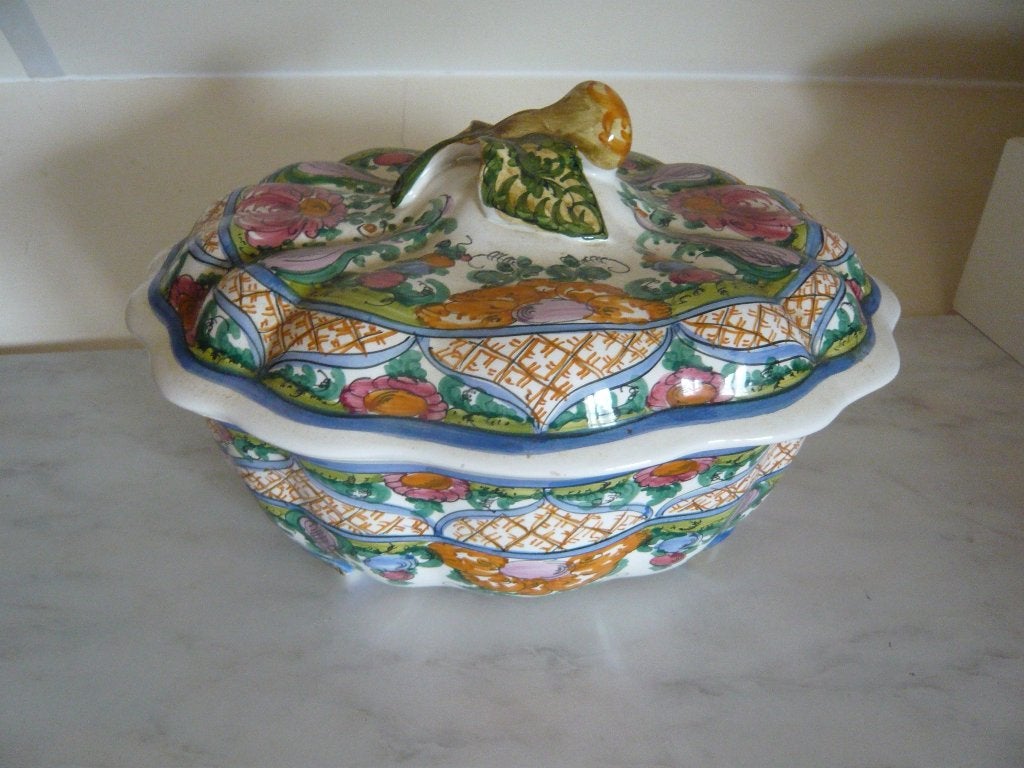 Griekse terrine dekschaal fruitschaal van 1985 25x27x20 cm, Ophalen