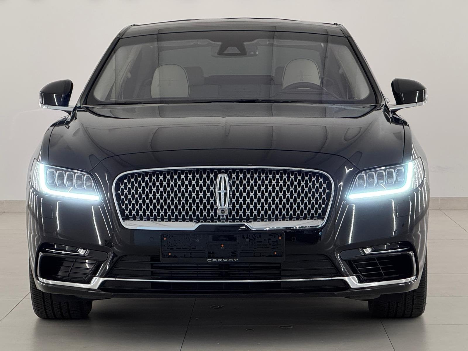 Lincoln Continental 3.0TT AWD Presidental (bj 2018), Auto's, Automaat, Gebruikt, Beige, 405 pk