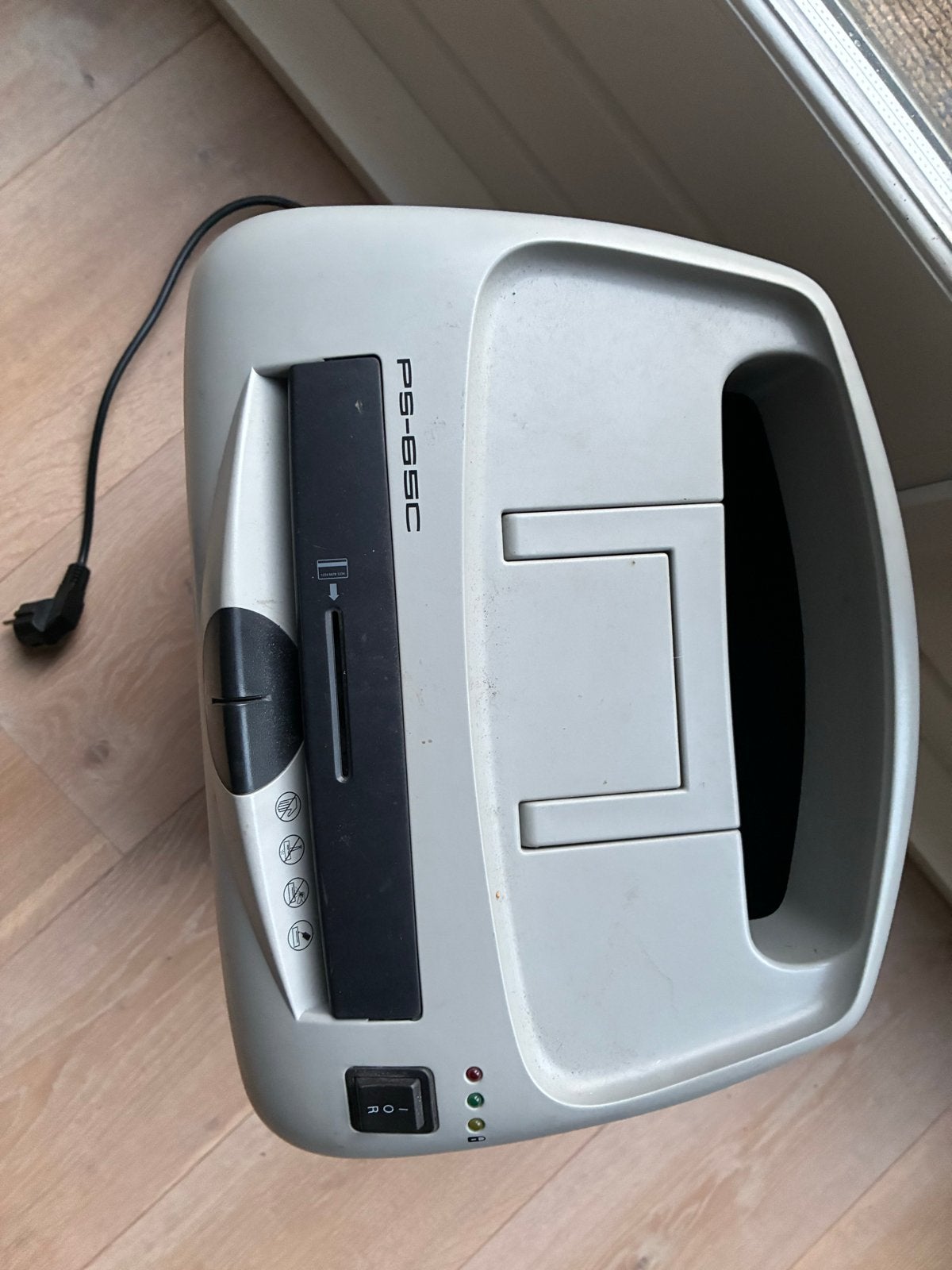 Fellowes PS-65C papierversnipperaar, Ophalen, Gebruikt